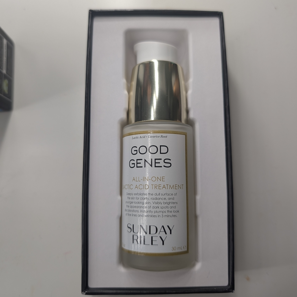 Sunday Riley Good Genes All-In-One Lactic Acid Treatment - White and Silver